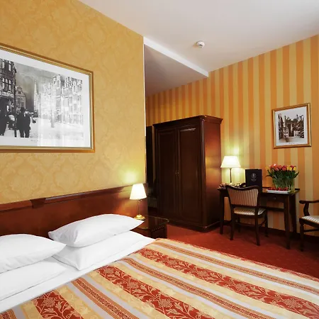 Hotel Wolne Old Town 3*