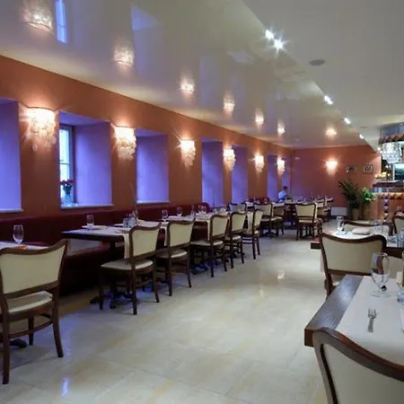 Hotel Wolne Old Town 3*