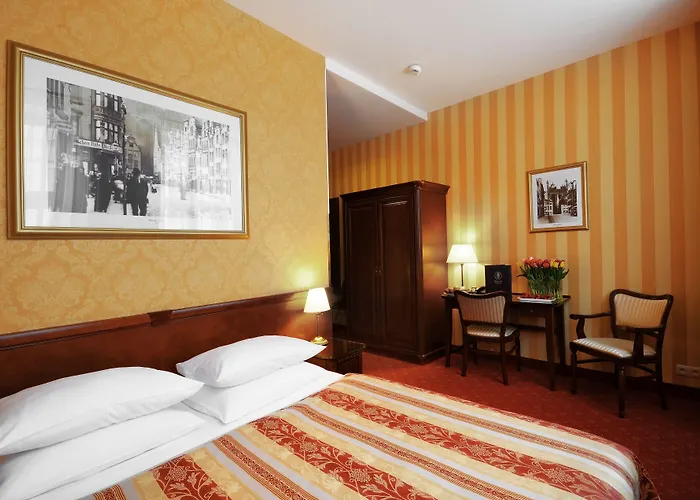 Hotel Wolne Old Town 3*